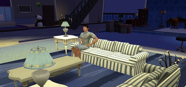 Un personnage des Sims assis sur un sofa dans le salon