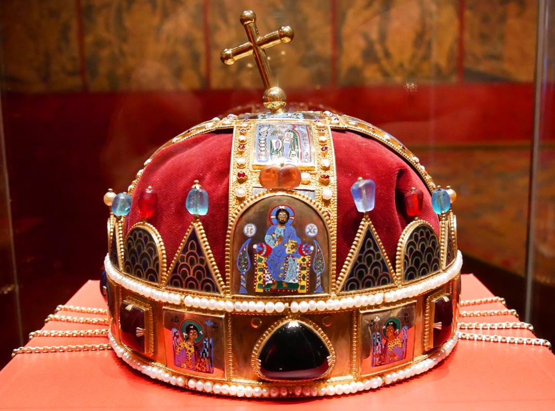 couronne Sarnava couronne Sarnava