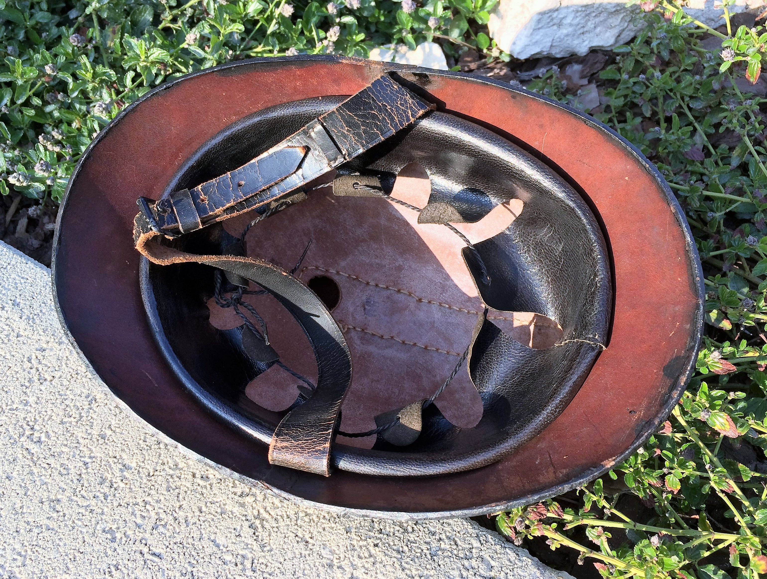 Casque de la police Suédoise M/1926. 2GKXp