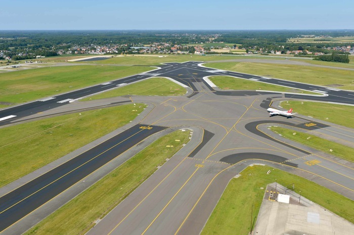 aéroport diplomatique principal de Slaviensk aéroport diplomatique principal de Slaviensk