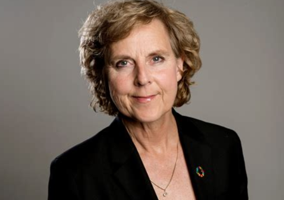 Daria Levchenko (IRL : Connie Hedegaard)