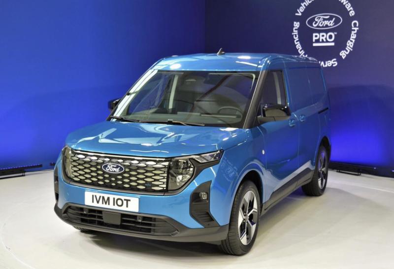 2023 - [Ford] Tourneo/Transit Courier  0mo6f8