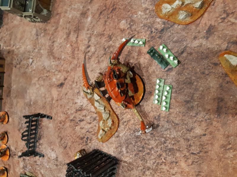 Mustard battle : tyrannids vs darks angels 1oZne