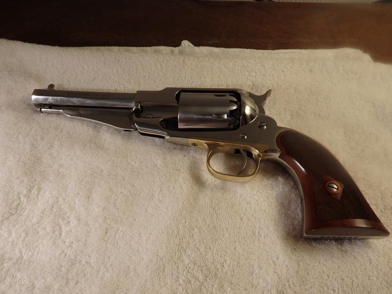 Pietta Remington 1858 inox sheriff calibre 44 PN - Page 2 4g0tro
