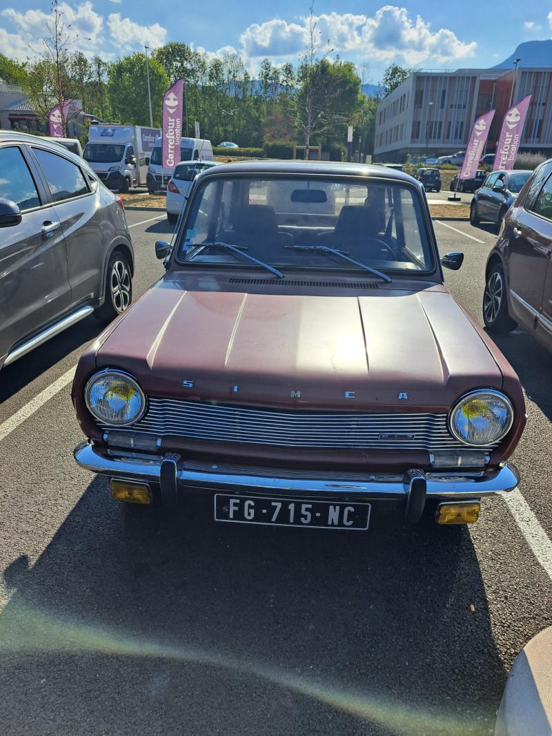 vue hier sur le parking du supermarché 4vvet2