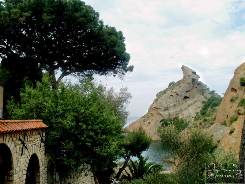 Calanque de Figuerolles (Un petit coin de Paradis)  4wlRZ