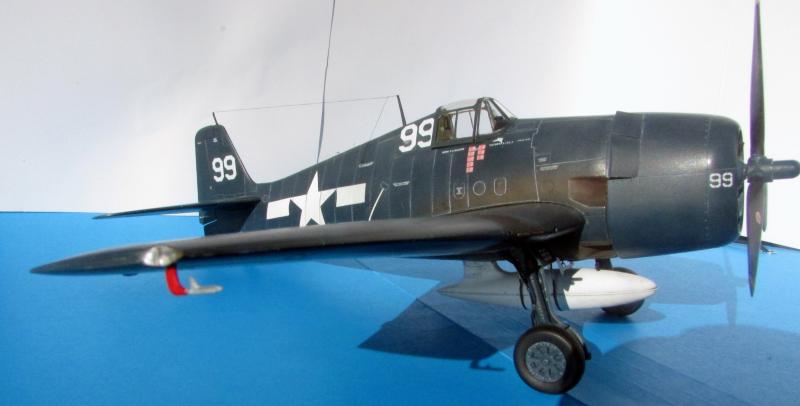 [Eduard] Grumman F6F-5 Hellcat CAG 19  1/48 7akzmc