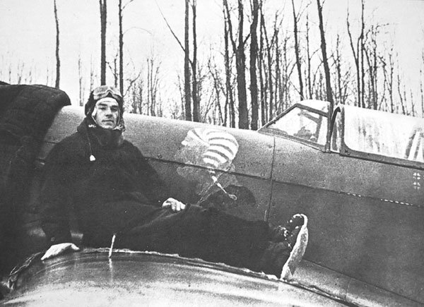 Yakovlev Yak9 T -[ICM] - 1/32  celui de Marcel Lefevre et en // montage d'Alexgrd  88wlvy