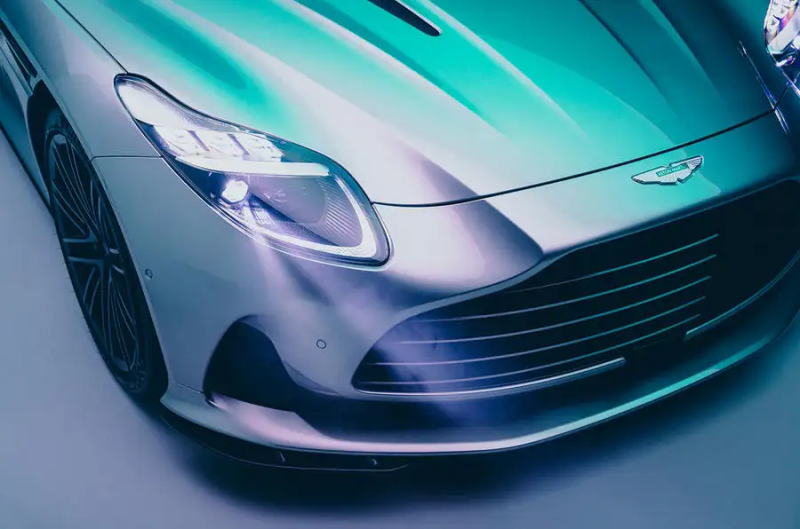 2023 - [Aston Martin] DB12 8jacns