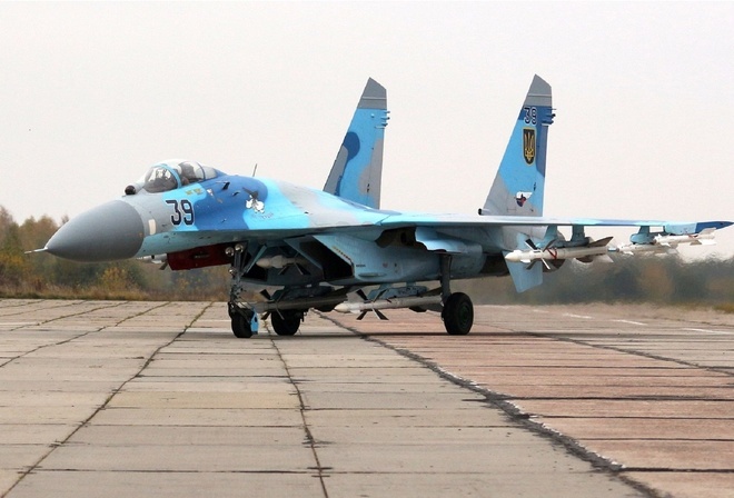 [Trumpeter] 1/32 - Sukhoi Su-27 Flanker    Ukraine  8nejg8