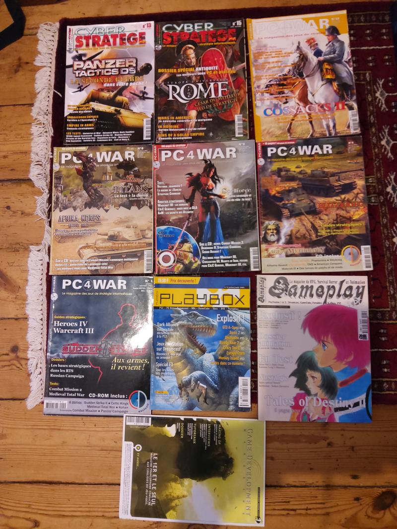 [VDS]  Magazines par lots + Livres + Jeux & consoles - PSP, Megadrive, Gameboy, PC ... 8pp9hw