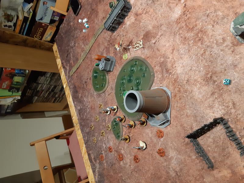 Mustard battle : tyrannids vs darks angels 92blw