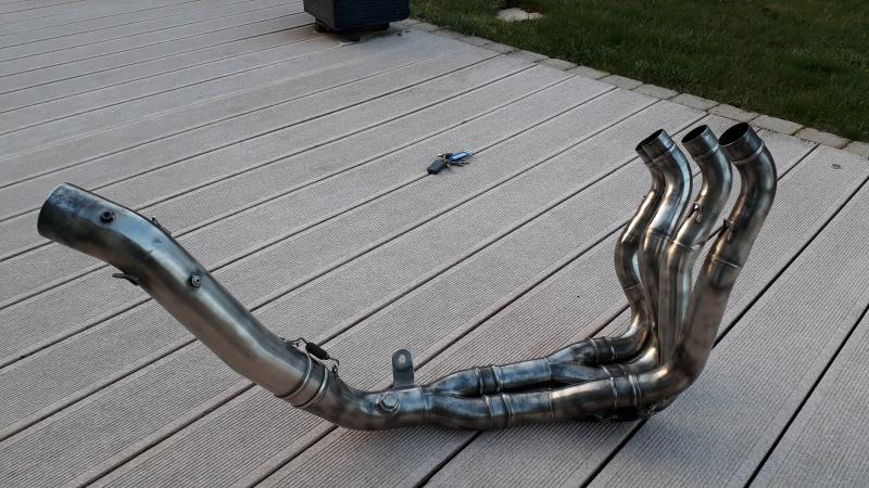 ligne echappement LEOVINCE 1000 GSXR NOPl1