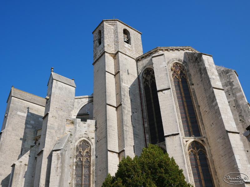 Basilique de St Maximin la Sainte Baume Qdl0V