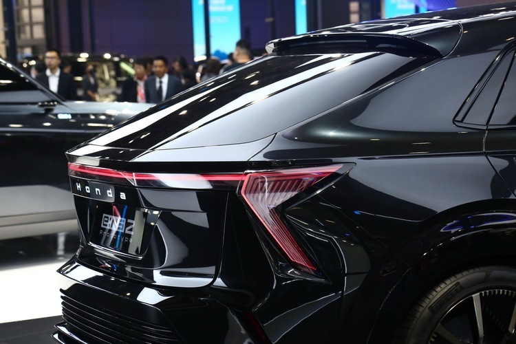 2021 - [Honda] e:N Concept Azhmd6