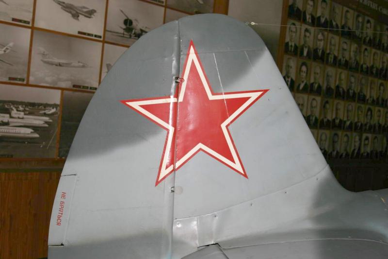 [ICM] 1/32 - Yakovlev Yak-9 T  celui de Marcel Lefevre et en // montage d'Alexgrd  (yak9) - Page 2 C58p4u
