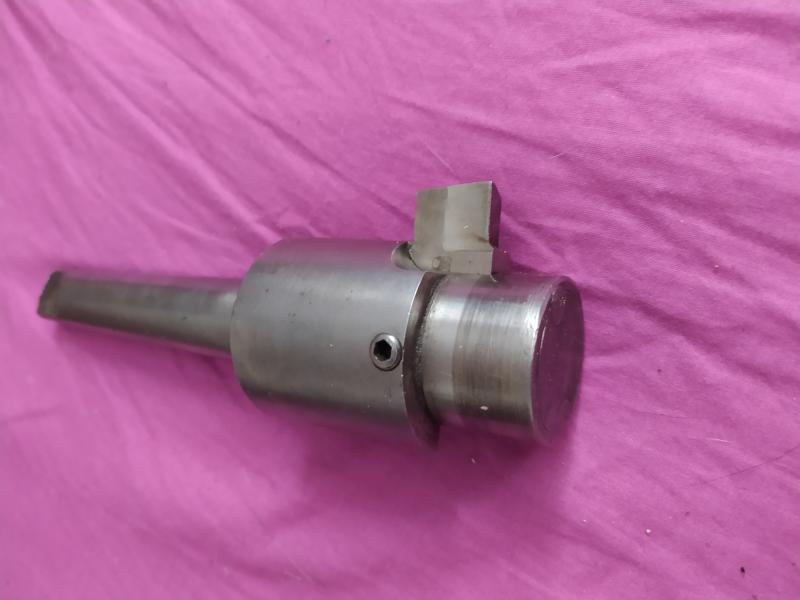 Petite tete à aleser pour perceuse DgD1L