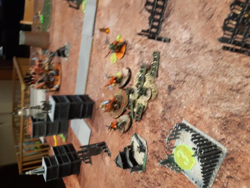 Mustard battle : tyrannids vs darks angels EXlZ9