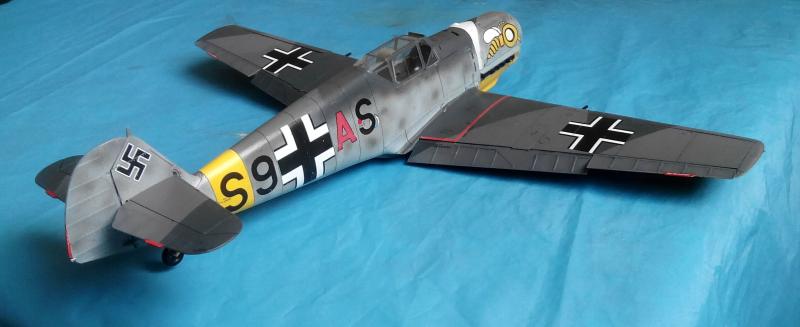 (GB JICEHEM) [Eduard] Messerschmitt Bf 109E-7 - ZG 1 - 1/48 - Page 2 Fq84d0