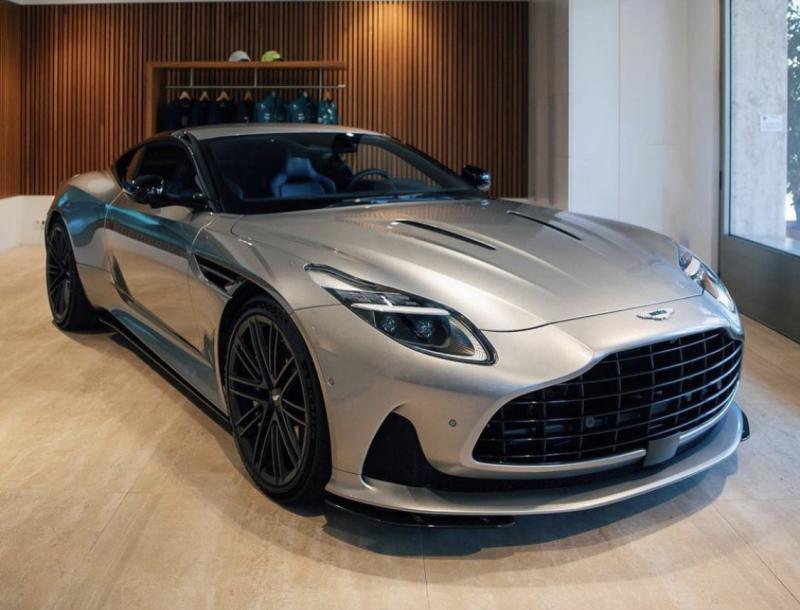2023 - [Aston Martin] DB12 It1kne
