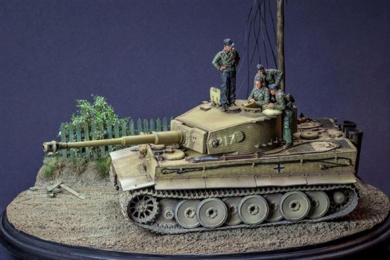 " Quoi de neuf à l'Est "   Tigre 1 " mid production "  TAMIYA 1/35 ème - Page 25 Mra181