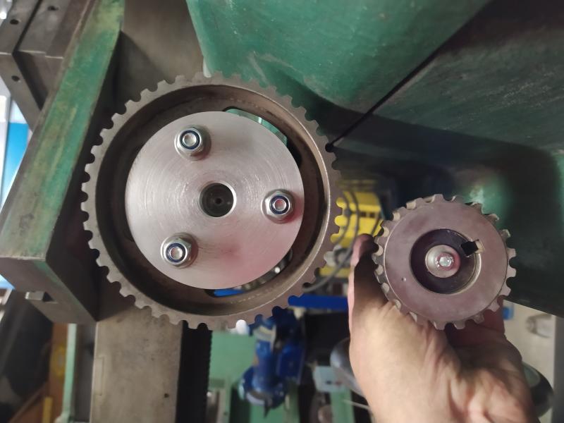 Projet de motorisation d'avance de table affuteuse Cincinnati numéro 2 NgygJ