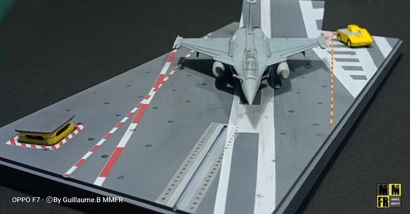 Dassault Rafale M sur pont d'envol [Heller 1/144°] de MaquetteTv NqdZl