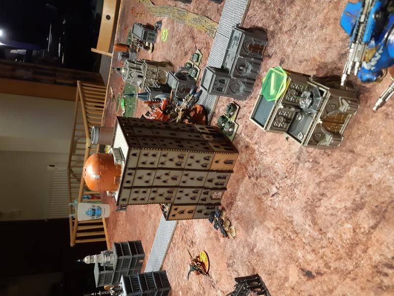 Mustard battle : tyrannids vs darks angels PYljY