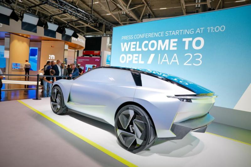 2023 - [Opel] Experimental Concept  - Page 3 Qgho3d