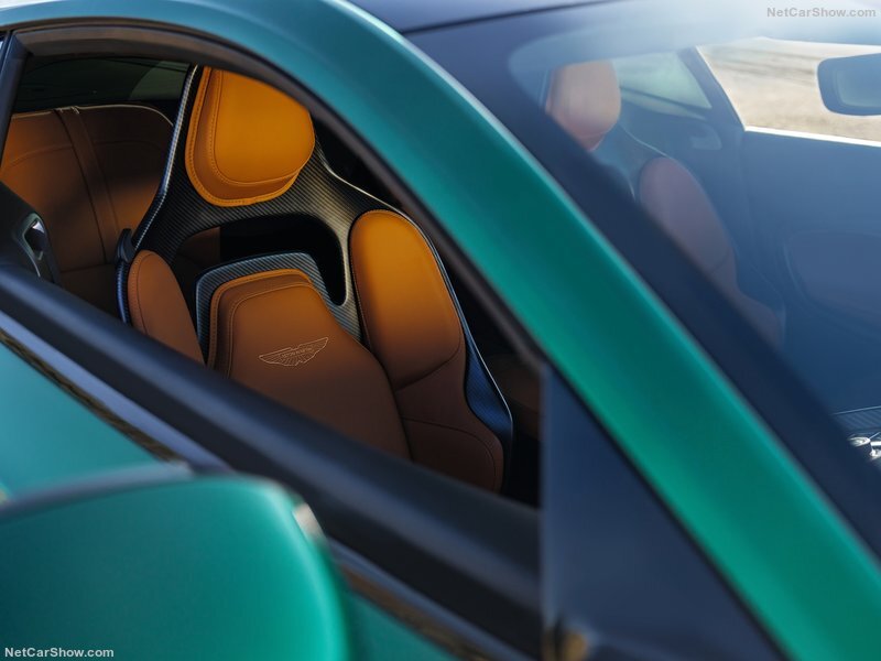 2023 - [Aston Martin] DB12 Vx2hmc