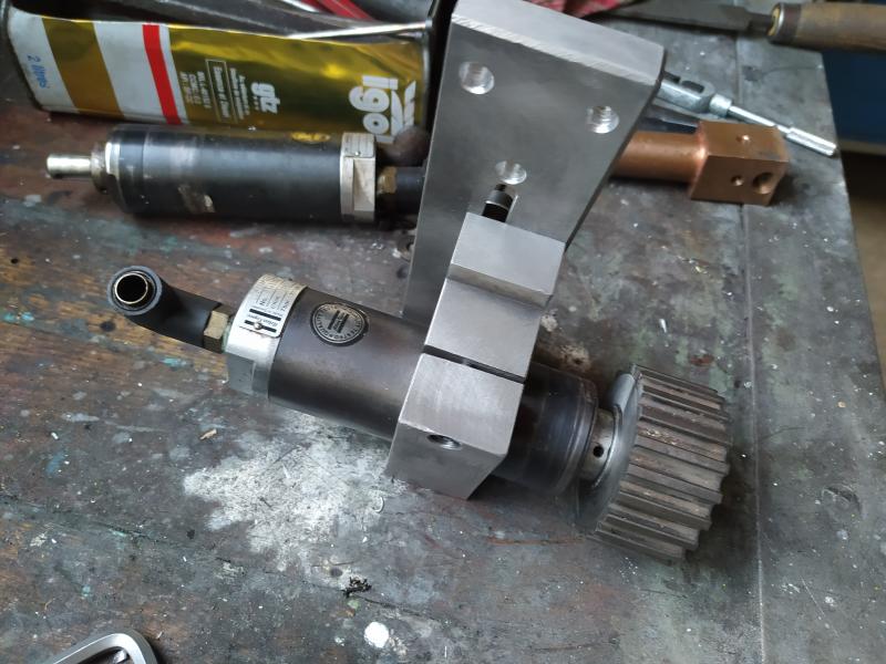 Projet de motorisation d'avance de table affuteuse Cincinnati numéro 2 XoPoy