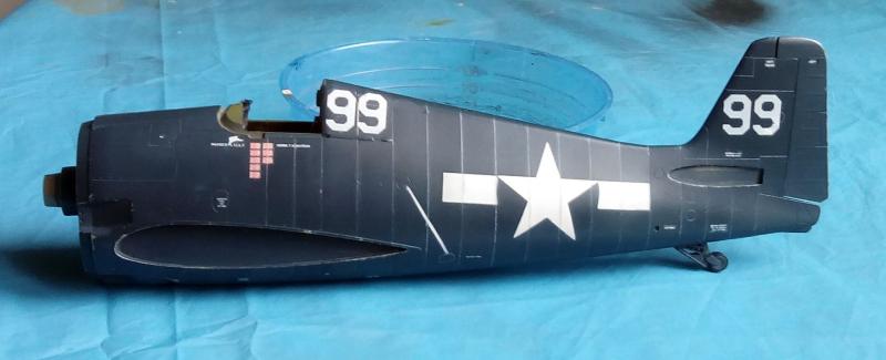[Eduard] 1/48 - Grumman F6F-5 Hellcat  Xr54em