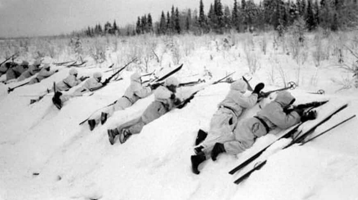 Les insurgés veltaviens résistants tant bien que mal à l'offensive retsvinienne