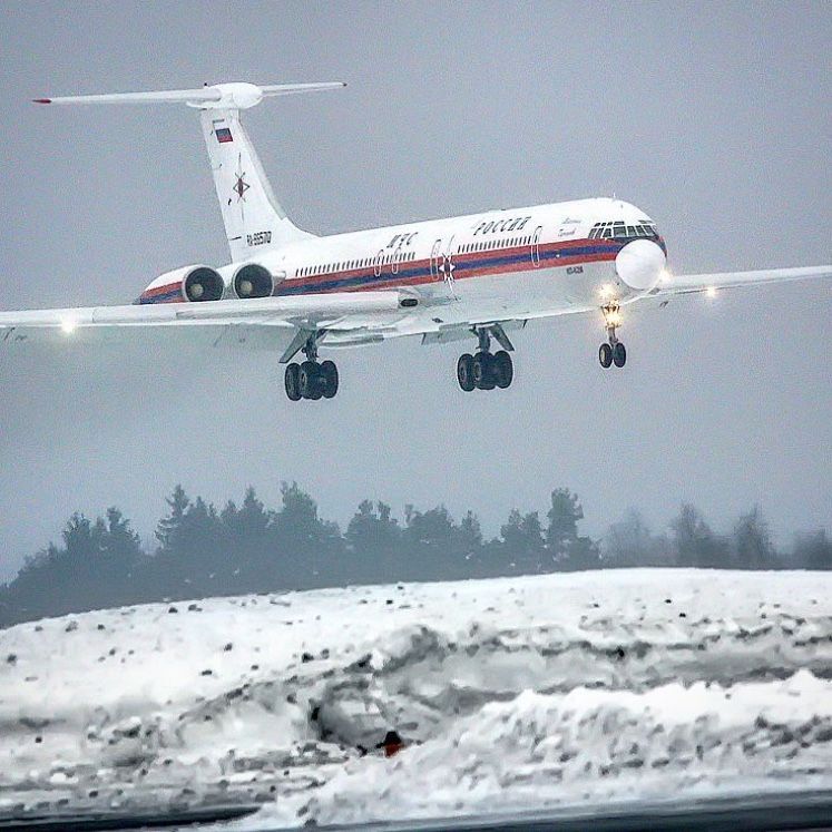 Iyllunshin il-62 attérrissant à l'aéroport de Iyllinsk
