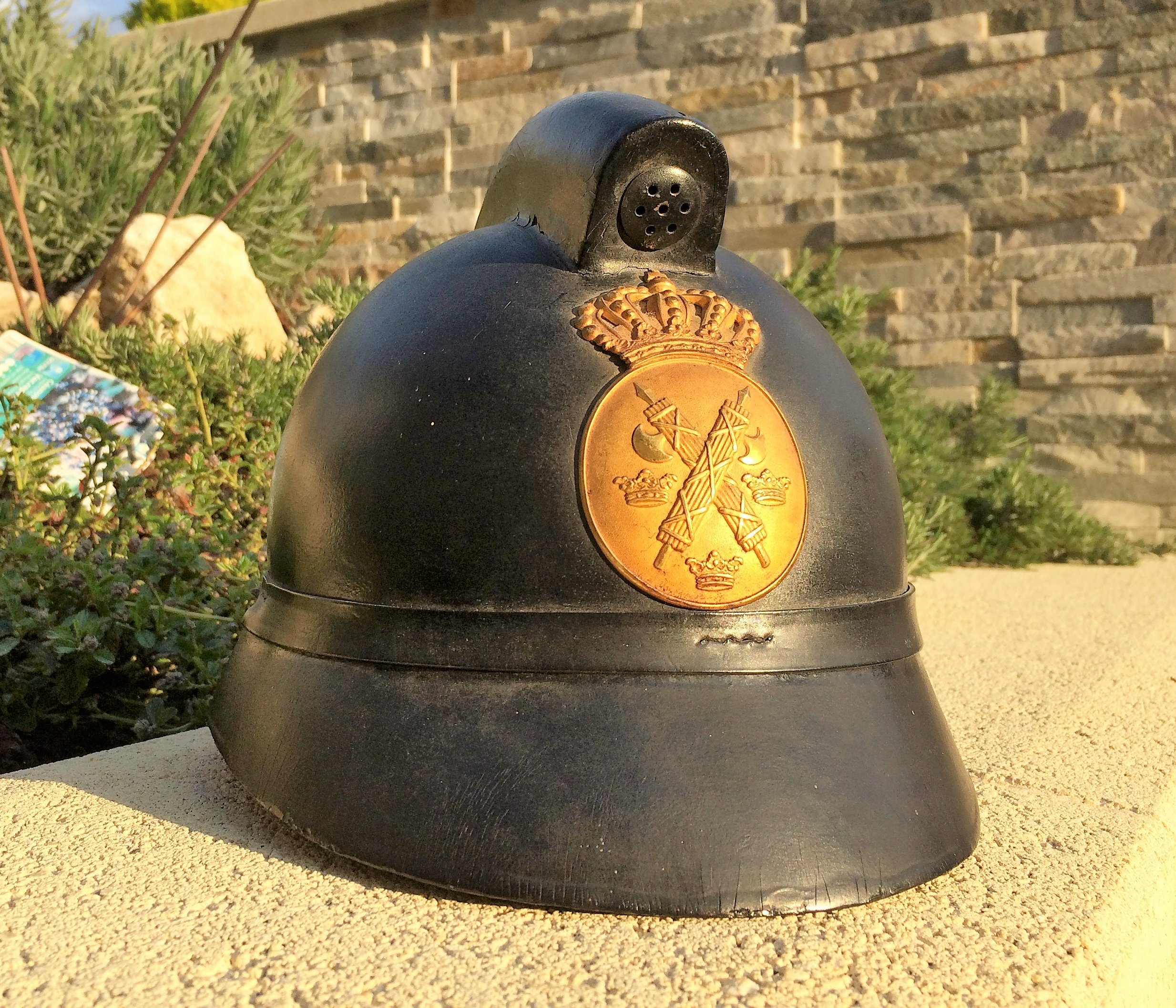 Casque de la police Suédoise M/1926. NNn8P