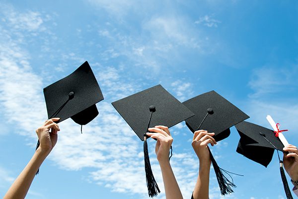 الاعلان عن فتح مسابقة الدكتوراه في الجامعات الجزائرية 2020-2021 الاعلان عن فتح مسابقة الدكتوراه في الجامعات الجزائرية 2020-2021