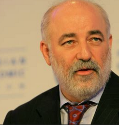 Ivan Petrov (IRL : Viktor Vekselberg)