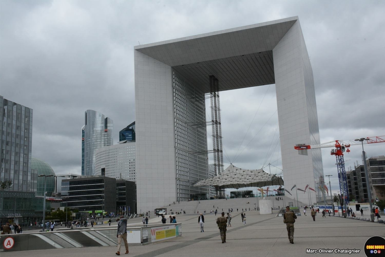 Scène issue du reportage à La Défense