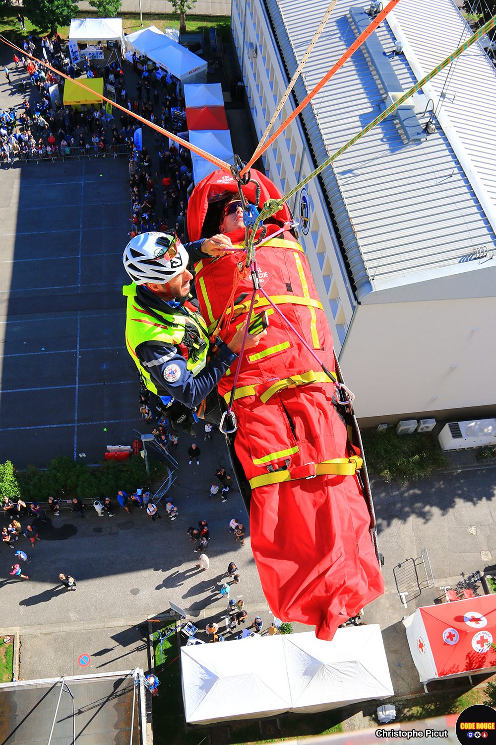 Démonstration d'un sauvetage par hélicoptère