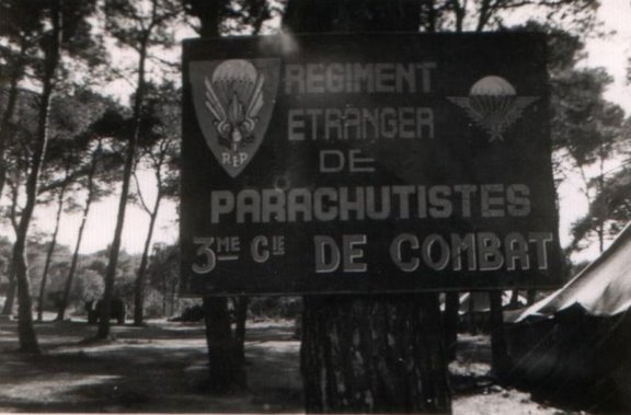 1 er Régiment Etranger de Parachutistes - Page 6 J2eOy
