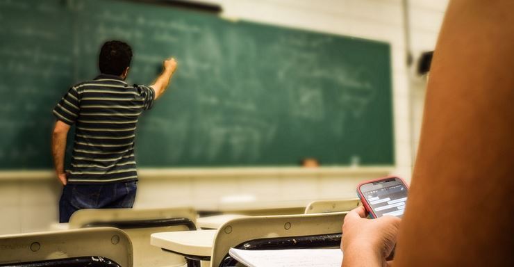 صنع السياسة العامة في الجزائر: دراسة حالة السياسة التعليمية الجامعية 1999-2007م