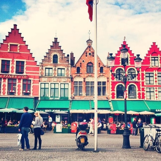 Bruges - Façades crénelées