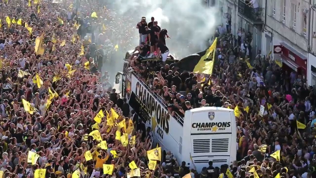 Défilé dans les rues Défilé dans les rues