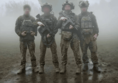 Soldats de la junte peu avant l'offensive