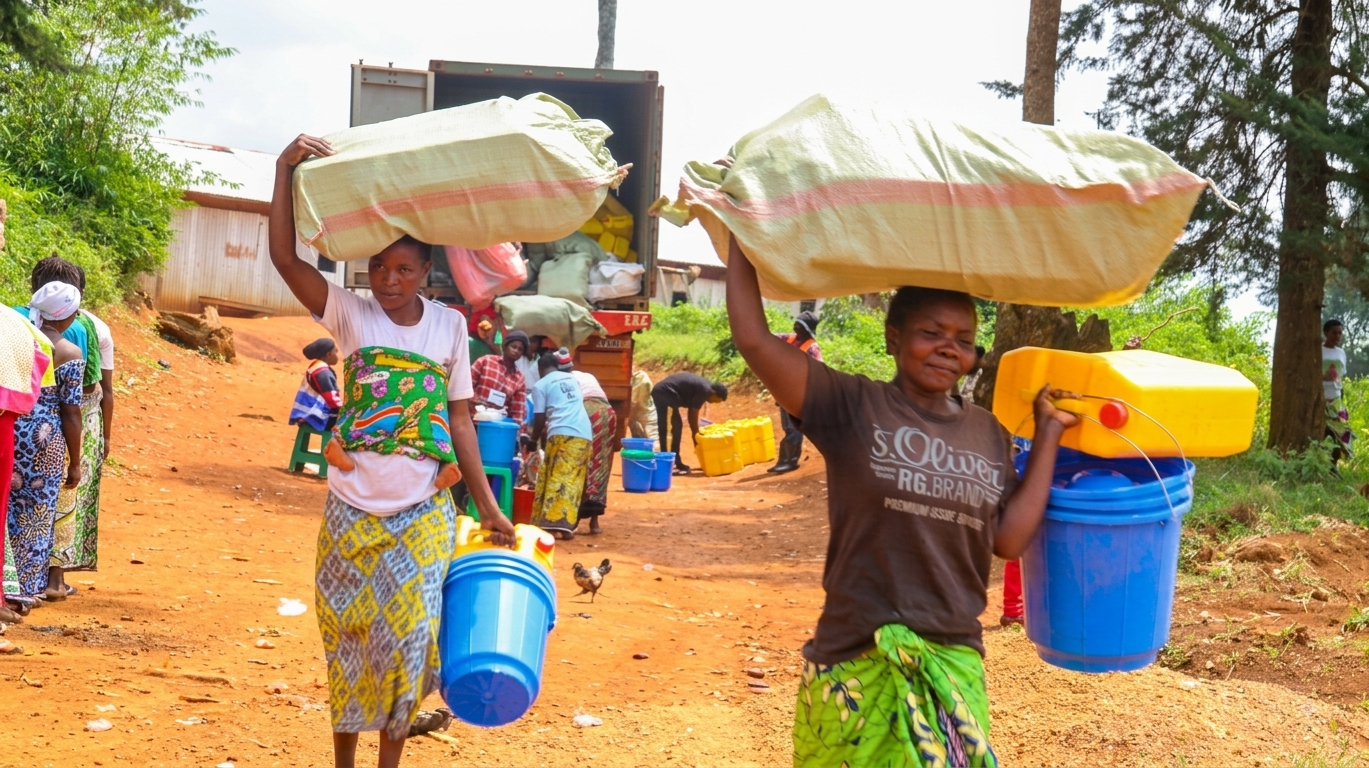 Distribution des kits d'urgence