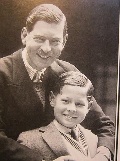 AlexeĂŻ alexeĂŻevitch Rurikov avec son pĂšre AlexeĂŻ alexeĂŻevitch Rurikov avec son pĂšre