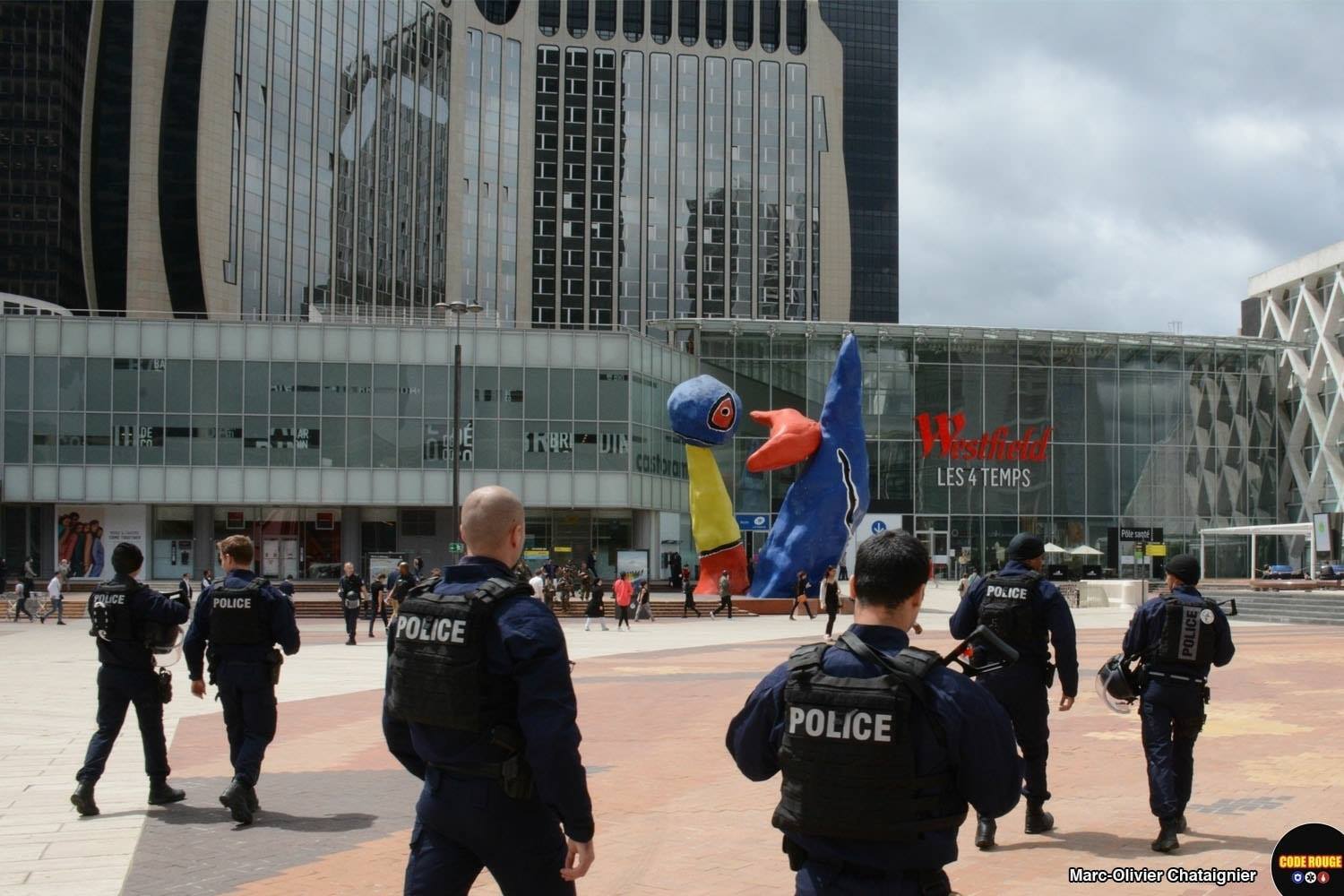 Scène issue du reportage à La Défense