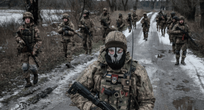 Les forces de la Junte en déroute marchent vers l'ultime bataille.